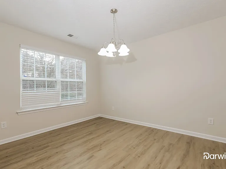 5435 Rock Lake Dr — Photo 5