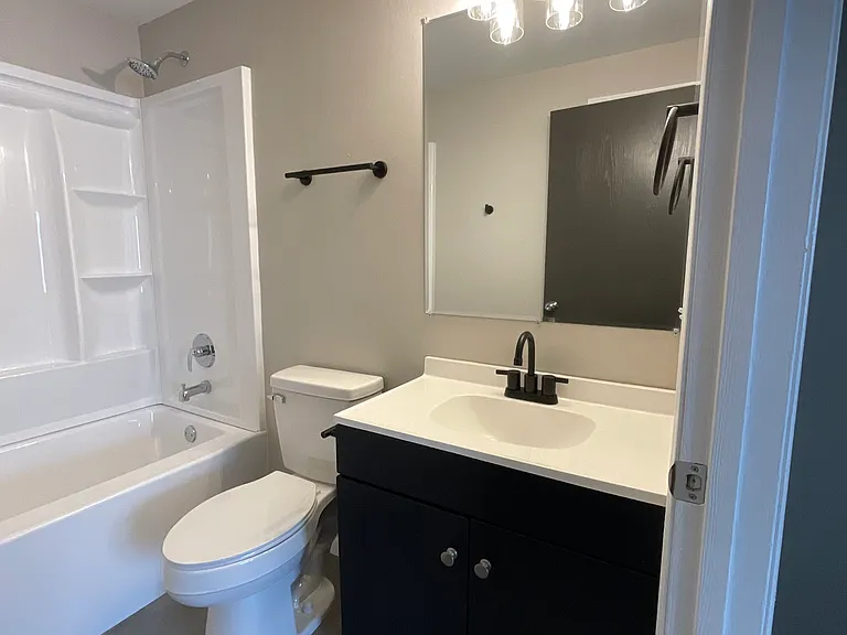 378 Cottonwood Ct — Photo 10