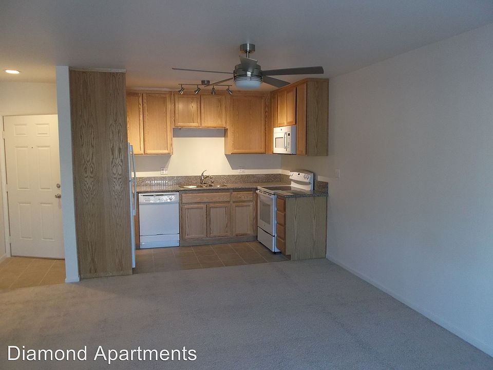 1st image of 4721 Lamont St APT 15