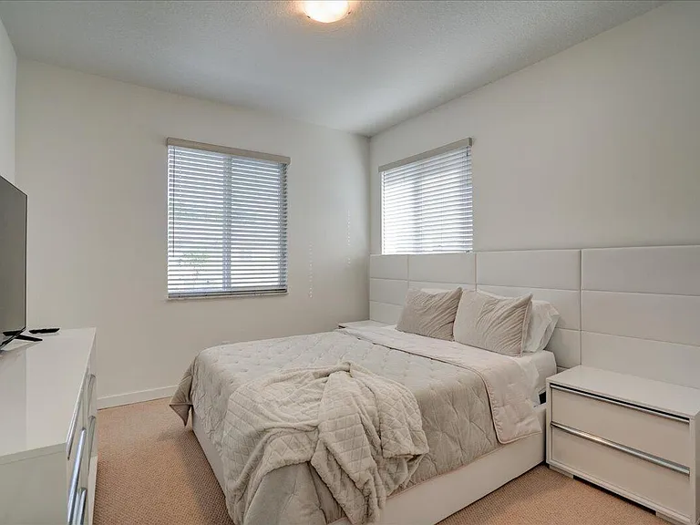 1451 Pioneer Way — Photo 40