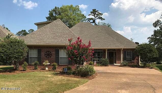 609 Willow Court Cir