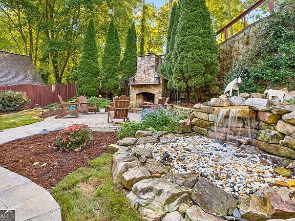 3rd image of 107 Candler Pointe Way