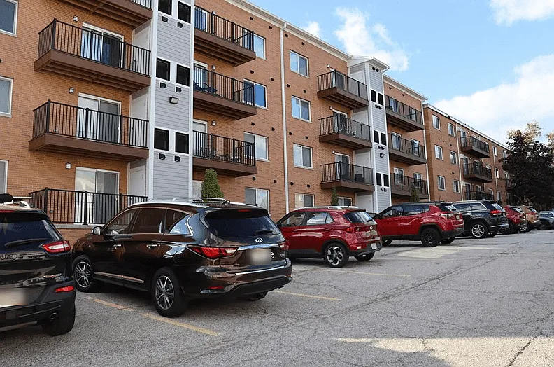 Building Photo - Beechmont Towers