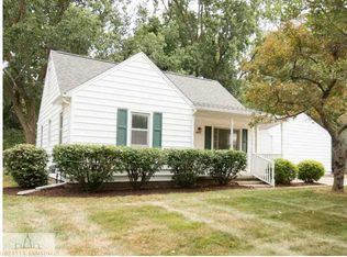 6917 Cooper Rd, Lansing, MI 48911