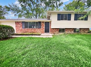 8904 Lynbrook Dr, Indianapolis, IN 46219