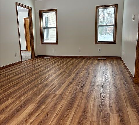 3rd image of 5464 W Fletcher Rd