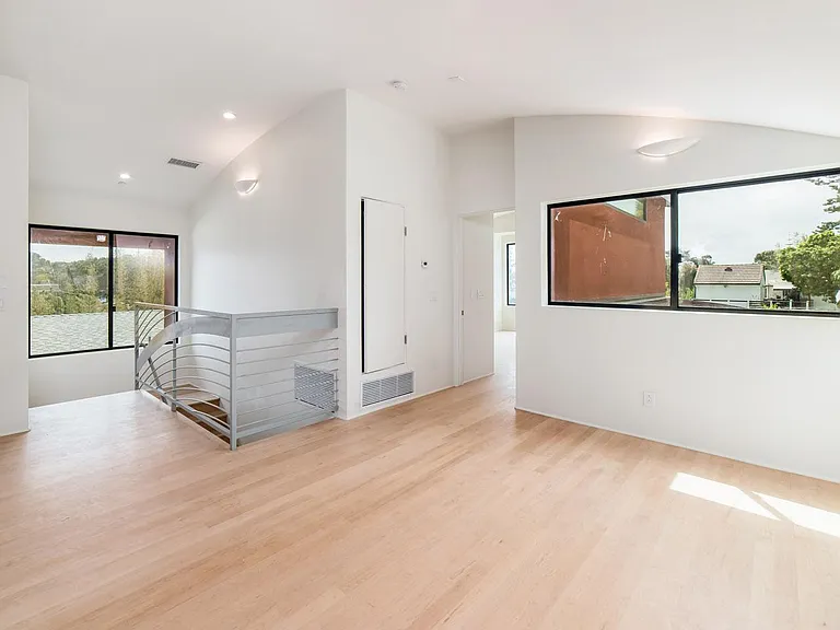 157 W Leucadia Blvd — Photo 52