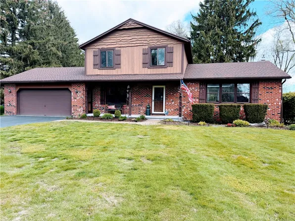 6 High Point Dr, Spencerport, NY 14559