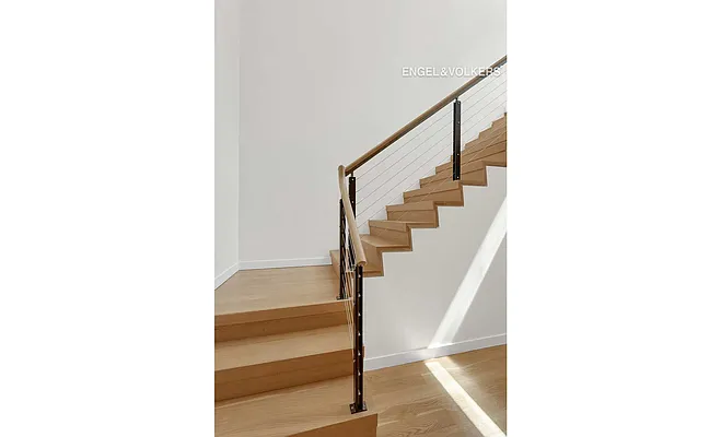 Rented by Engel & Völkers New York City | media 6