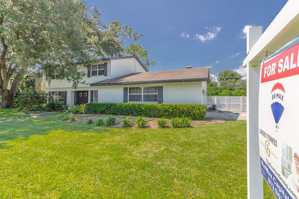 1st image of 4416 Carrollwood Village Dr