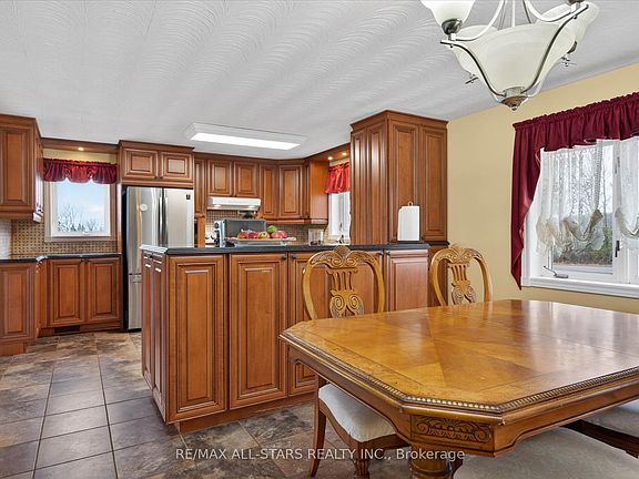 5th image of 450 Janetville Rd