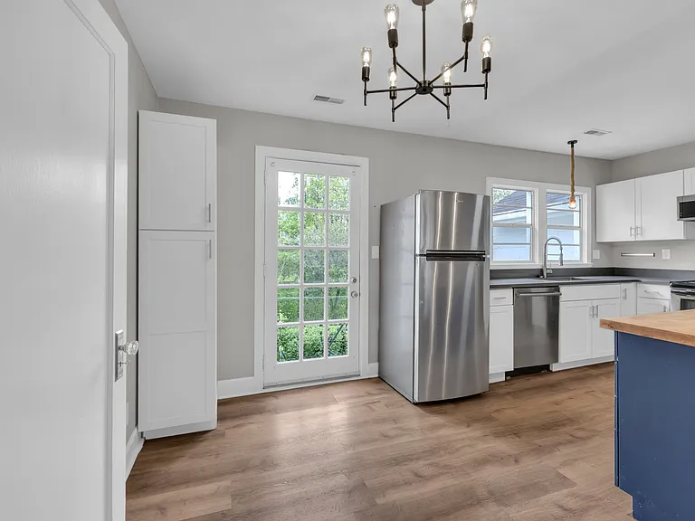 3418 Sleepy Hollow Rd — Photo 16