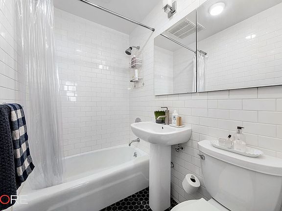 5th image of 410 W 23rd St APT 1D