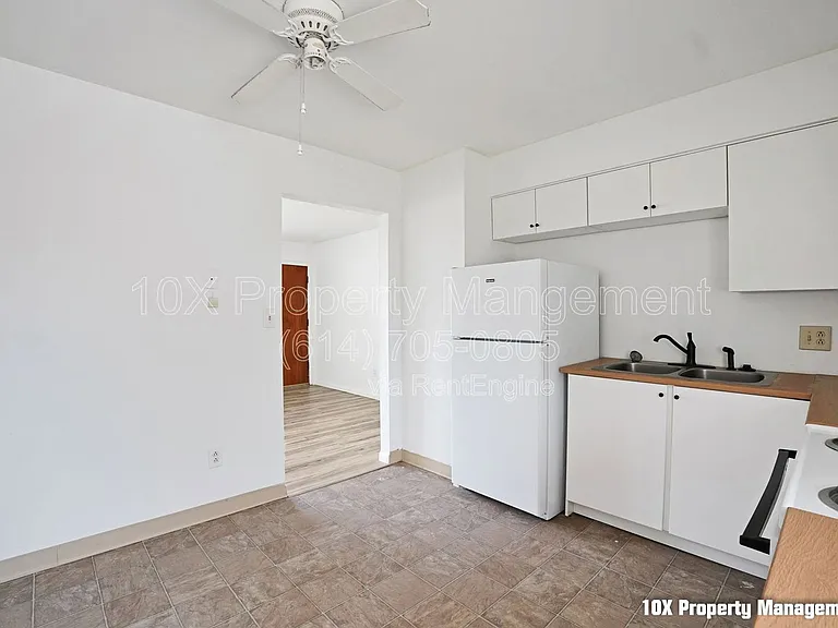 92 Cherrington Rd — Photo 10