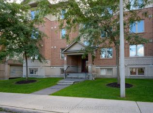 50 Barnstone Dr #7, Ottawa, ON K2G 4R6