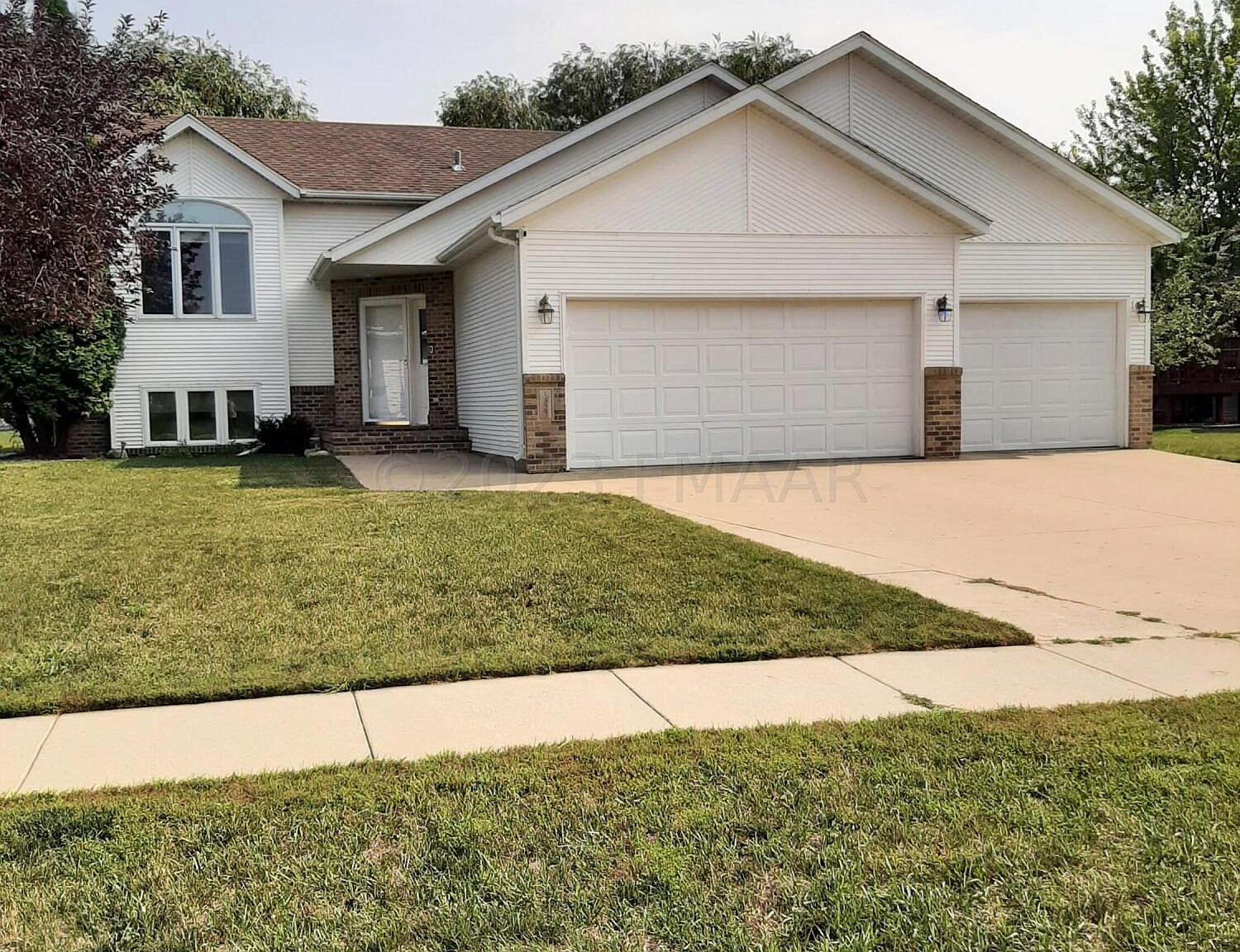 1327 Sommerset Dr, West Fargo, ND 58078 MLS 233620 Zillow