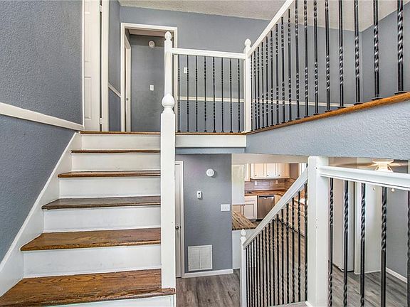 4th image of 18503 E Shoshone Dr