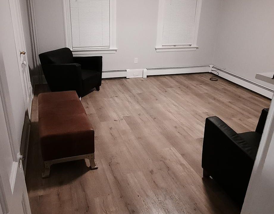 1st image of 594 Forest St Floor 1