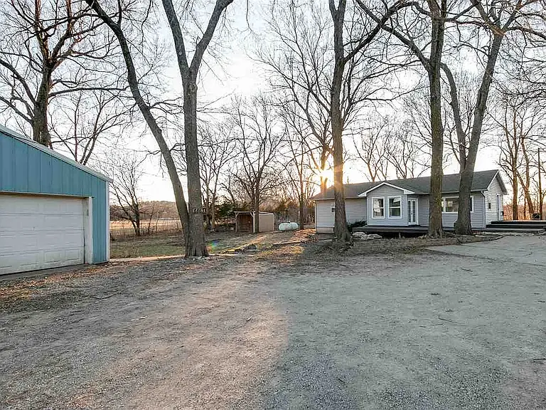 6863 Anderson Ave — Photo 25