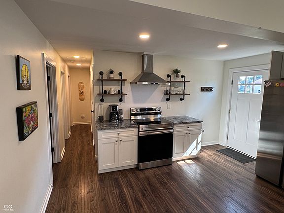 2nd image of 4916 W 24th St