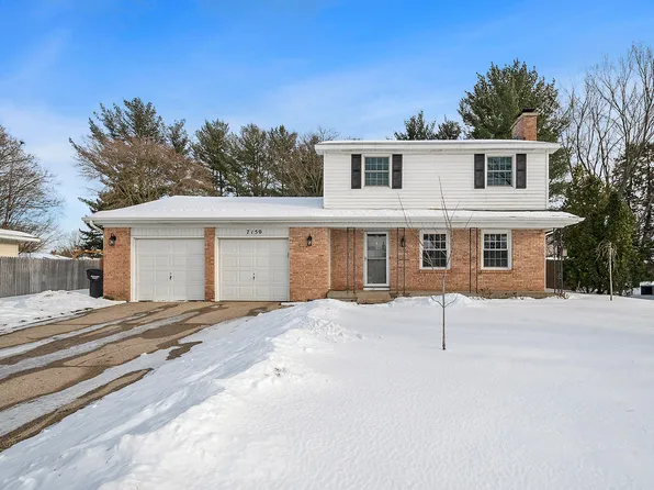 7150 Heatherwood Dr, Jenison, MI 49428