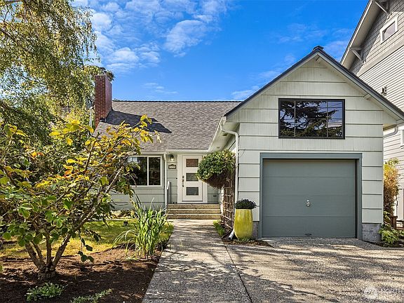 3rd image of 3435 61st Avenue SW