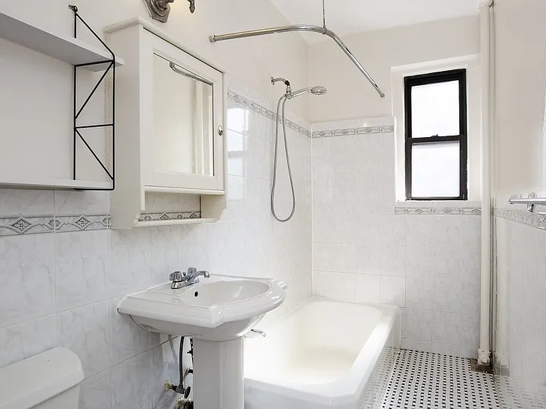 20 Clinton St #2F — Photo 13
