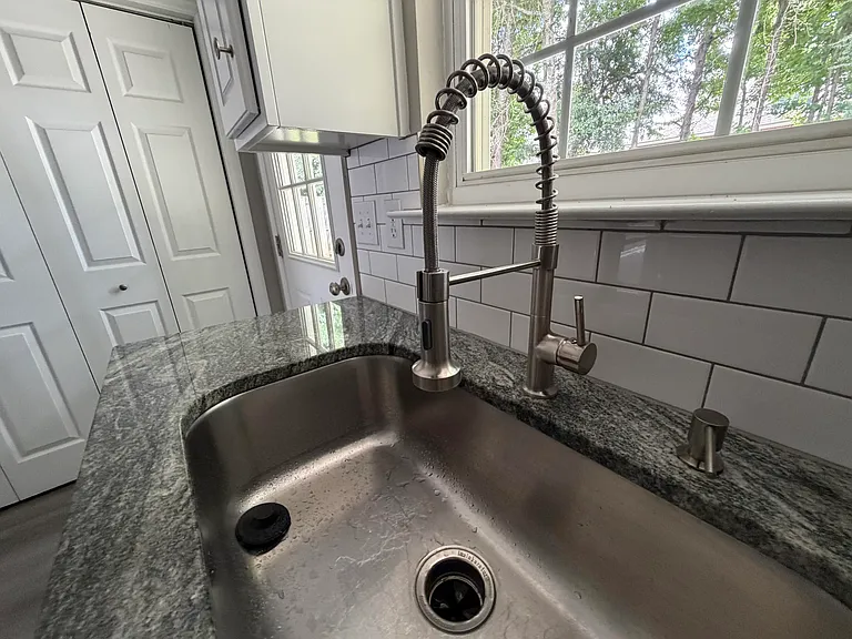 219 Long Creek Dr — Photo 9