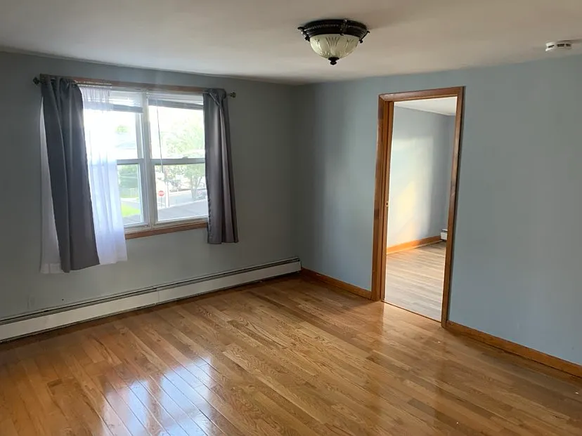 195 Boston Ave — Photo 4