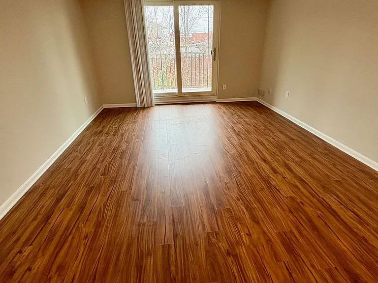 1 Stoneybrook Ln — Photo 6