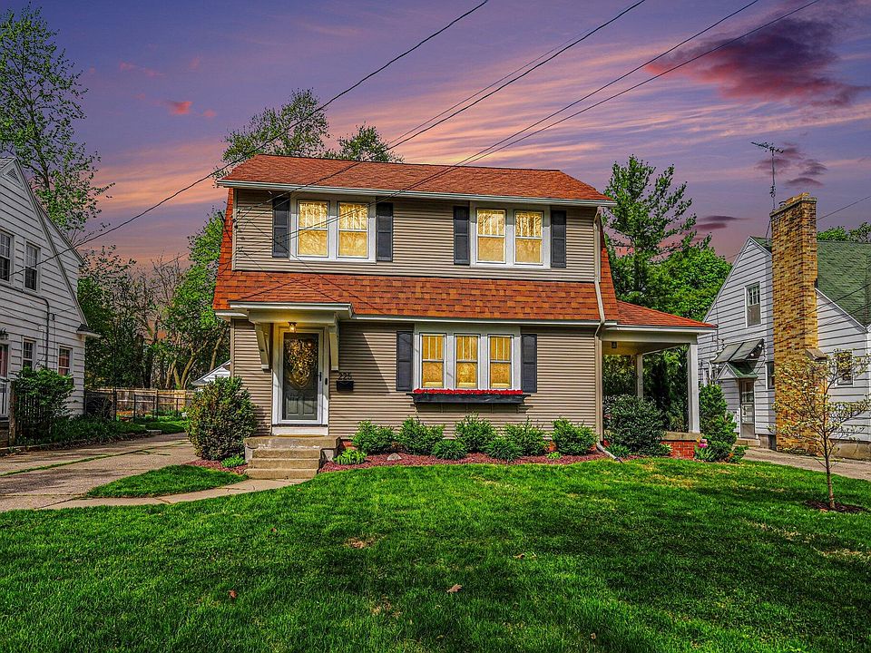 1st image of 225 Lawndale Ave NE