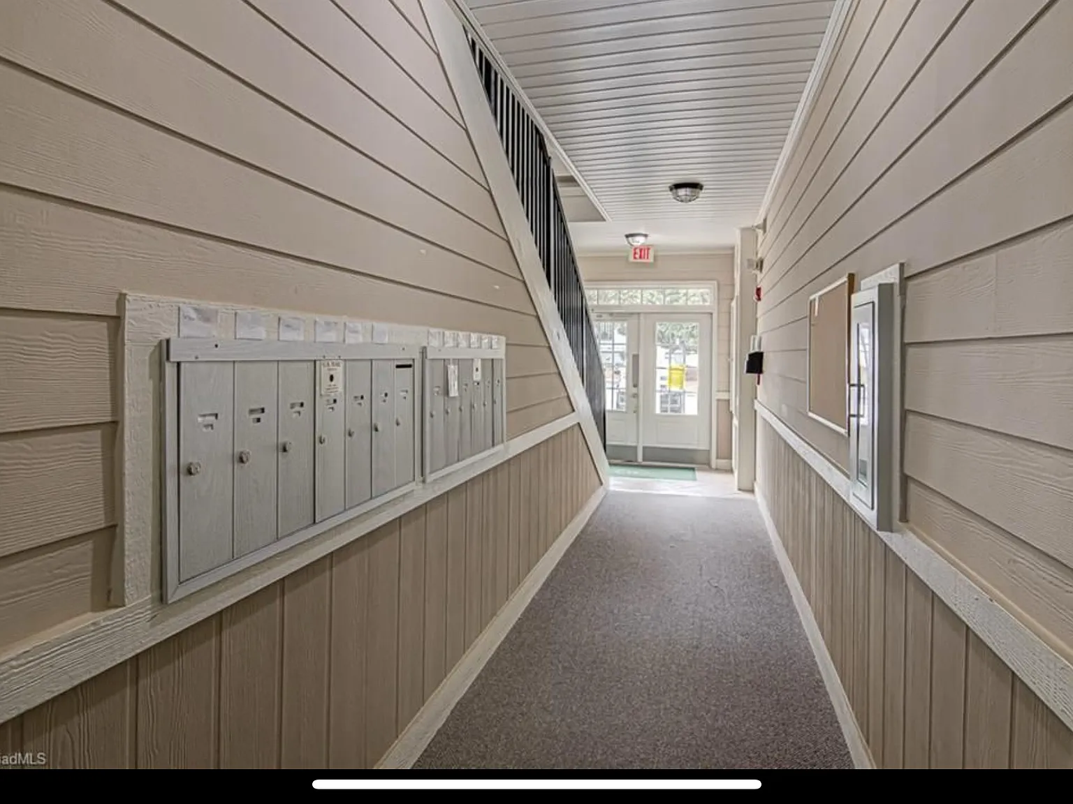 108 Sunset Cir — Photo 2