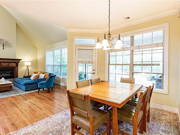 5th image of 2483 N Middleton Way
