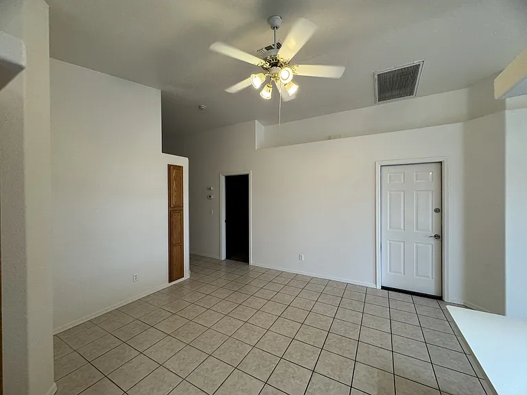 3719 N Roosevelt St — Photo 4