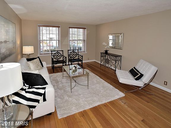 3rd image of 3329 S Wakefield St APT A2