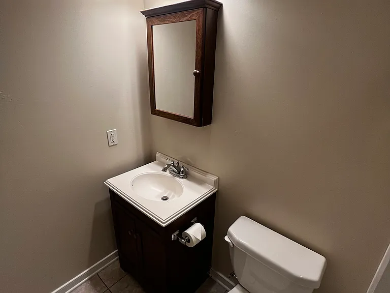 803 W Broad St #1 — Photo 4