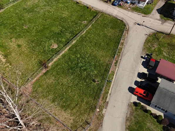 429 N Madison Ave #9-14, Irvine, KY 40336