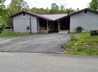 659 Richards Cemetery Rd, Jamestown, TN 38556