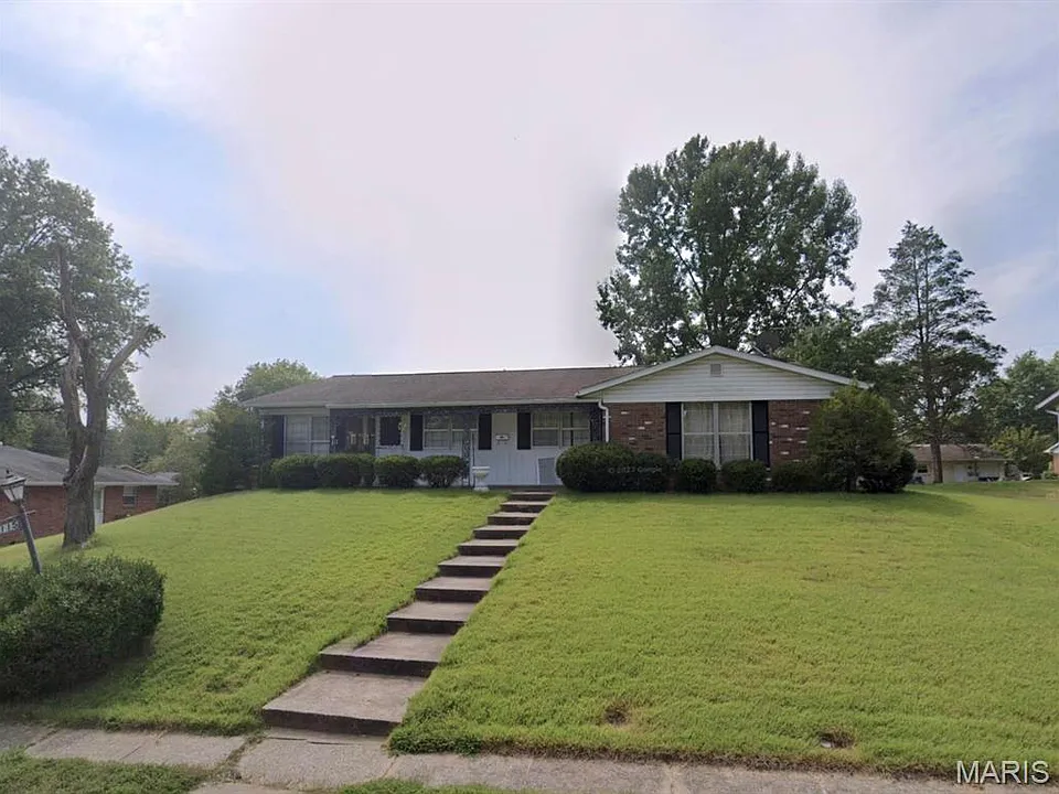 113 Derbyshire Dr