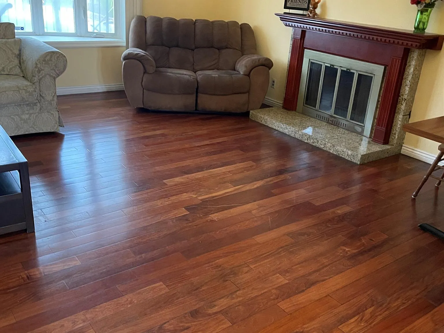 5 bed, 2.5 bath, 2925 sqft, $5,899 — Photo 2