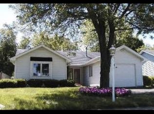 1272 Brookline Ct, Naperville, IL 60563