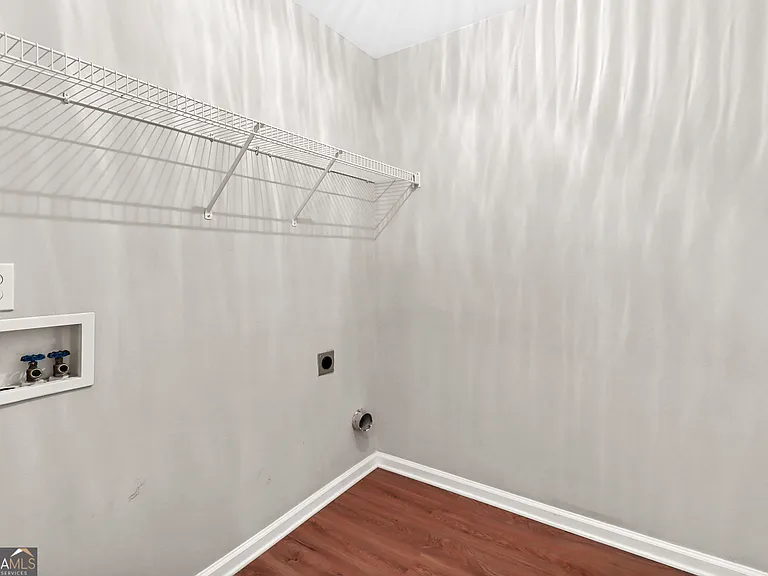 15 Abby Ct — Photo 37