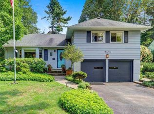 19 Northfield Rd, Glen Cove, NY 11542