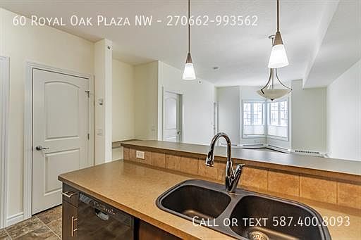 3rd image of 60 Royal Oak Plz NW #270662-993