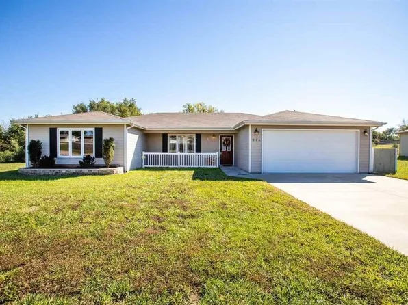 216 William Dr, Ogden, KS 66517