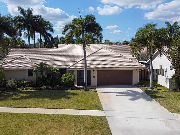 4th image of 9260 Laurel Green Drive