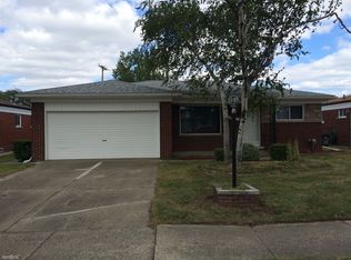 27920 Ryan Rd, Warren, MI 48092