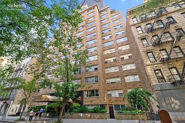 Rented by Sotheby's International Realty | media 10