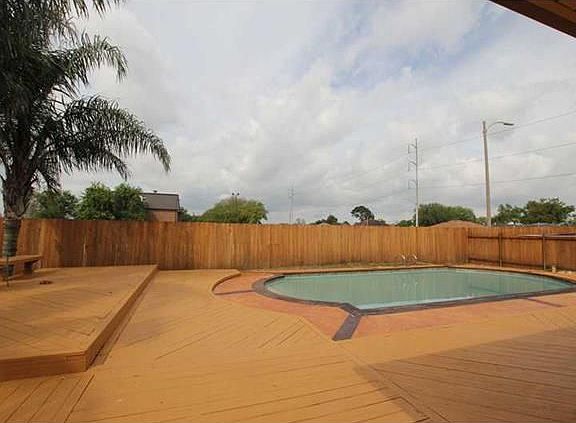4th image of 7240 Cove Dr