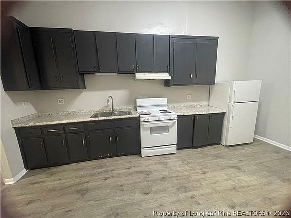 4th image of 401 S Clinton Ave #D